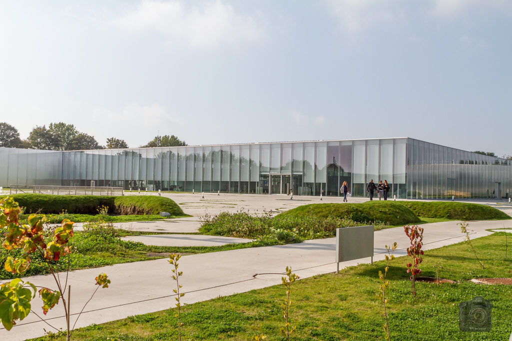 Le Musée Louvre-Lens, inauguré en 2012